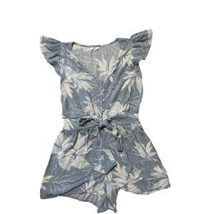 O'Neill romper shorts, size Medium, Blue Floral print; ruffle shoulder sleeves